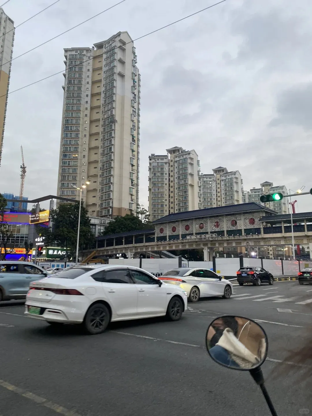 Shenzhen Has NO Bike Lanes?! WTF, It's a Total Mess! 4